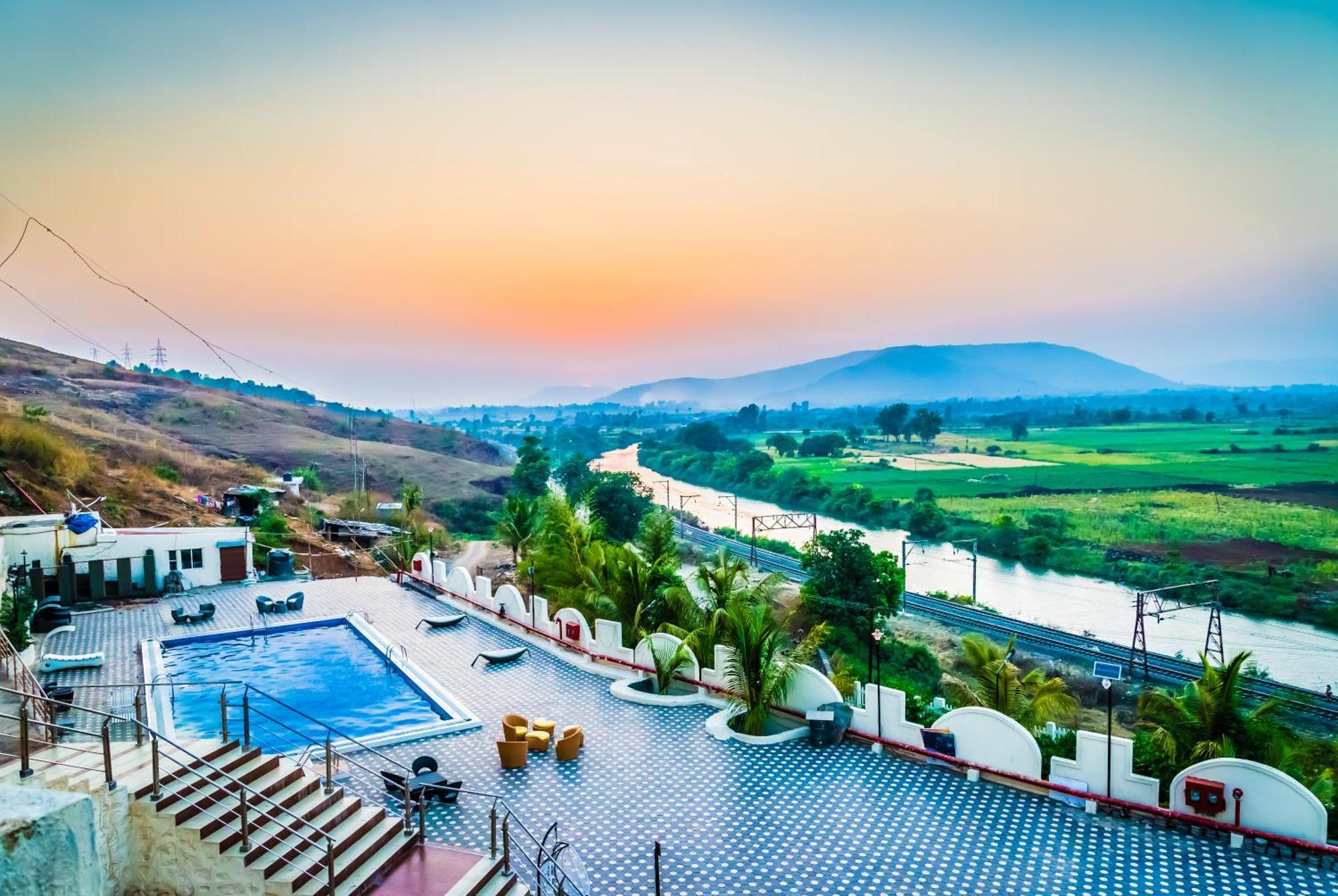 Ratnaa Resort Khamshet Zewnętrze zdjęcie